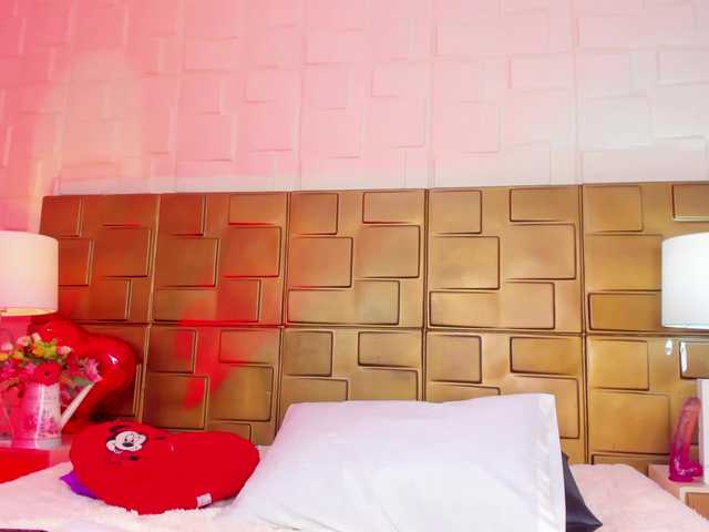 Live sex webcam photo for JuliaHaye #277593377