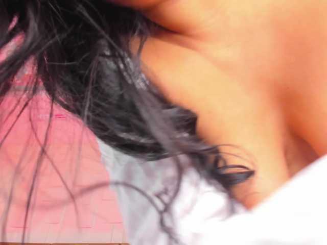 Live sex webcam photo for JuliaHaye #277648991