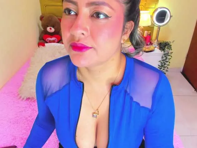 Live sex webcam photo for JuliaHaye #292374617