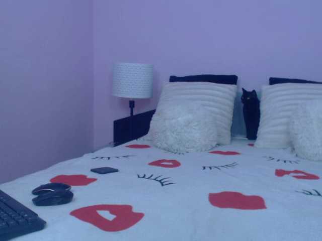 Live sex webcam photo for JuliaHayes90 #272256132