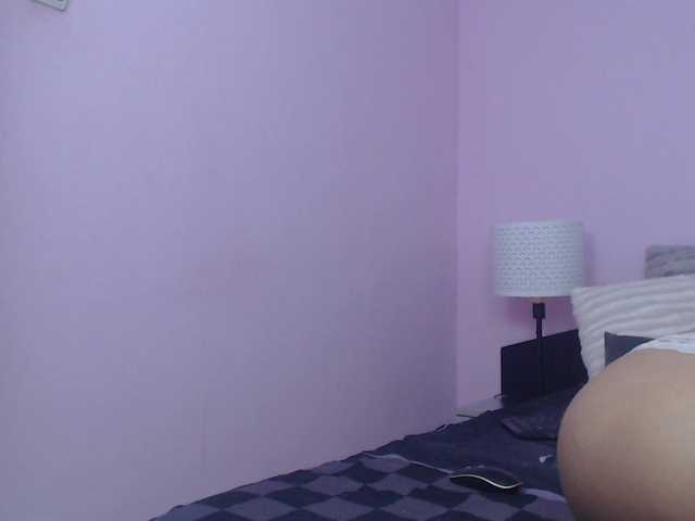 Live sex webcam photo for JuliaHayes90 #273670883