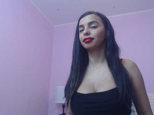 Live sex webcam photo for JuliaHayes90 #273747067