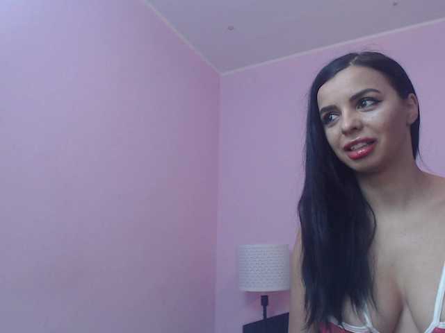 Live sex webcam photo for JuliaHayes90 #273853669