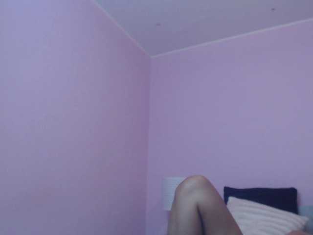 Live sex webcam photo for JuliaHayes90 #274181425