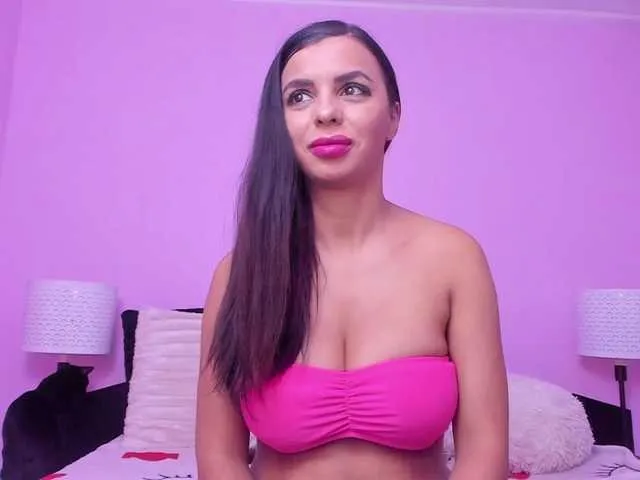 Live sex webcam photo for JuliaHayes90 #274484826