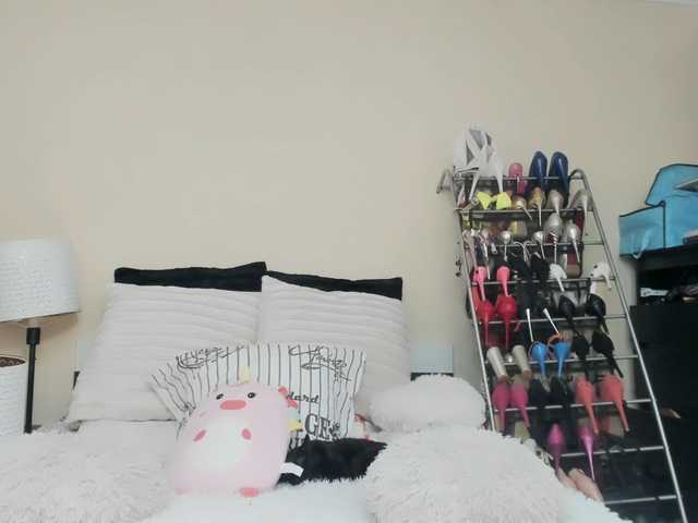 Live sex webcam photo for JuliaHayes90 #290538560