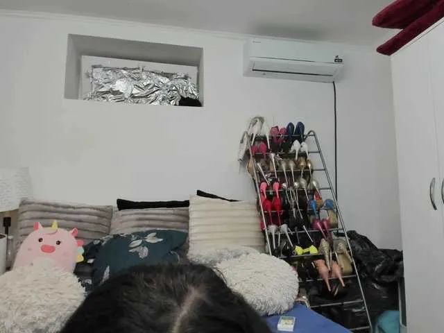 Live sex webcam photo for JuliaHayes90 #291585745