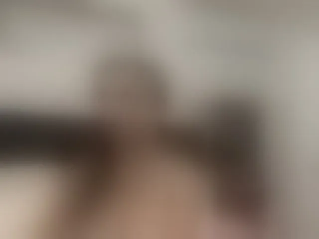 Live sex webcam photo for JuliaHayes90 #293719177