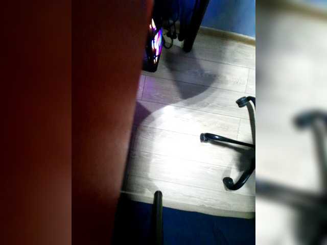 Live sex webcam photo for JuliaKiss-PH #277626473