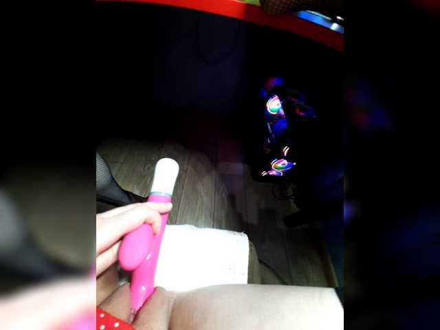 Live sex webcam photo for JuliaKiss-PH #277764789