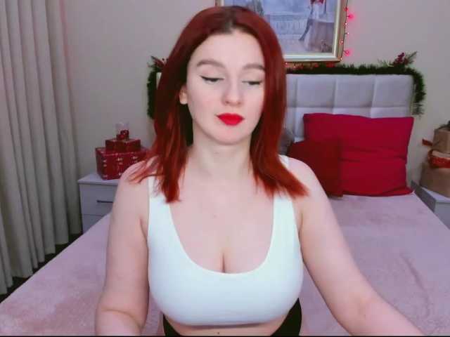 Live sex webcam photo for JuliaRedSun #277141996