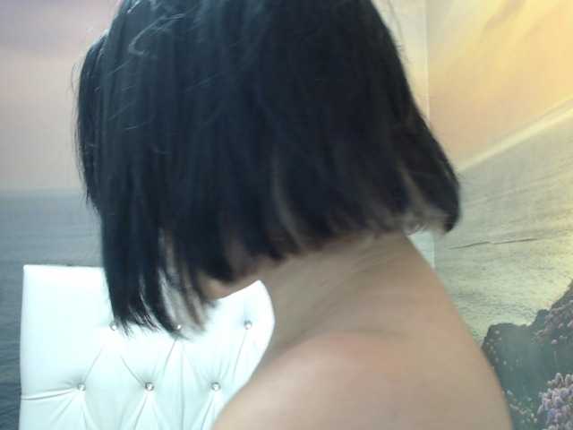 Live sex webcam photo for JuliaReeves #271686782