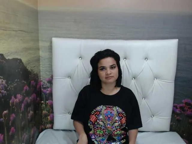 Live sex webcam photo for JuliaReeves #272666049