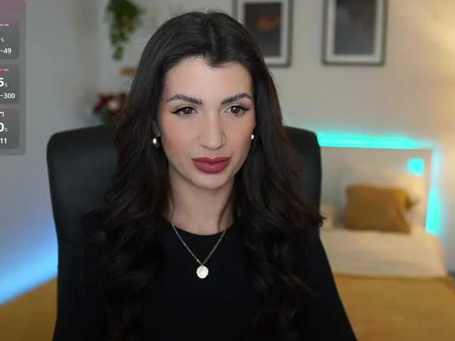 Live sex webcam photo for JuliaRocaa #290890082