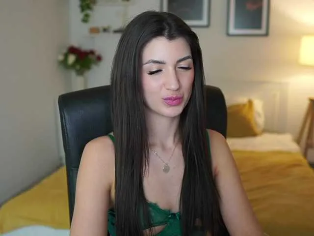 Live sex webcam photo for JuliaRocaa #291002850