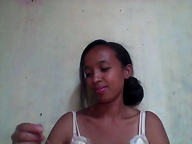 Live sex webcam photo for Juliahh #277887460