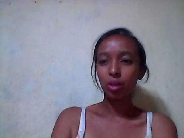 Live sex webcam photo for Juliahh #277893227