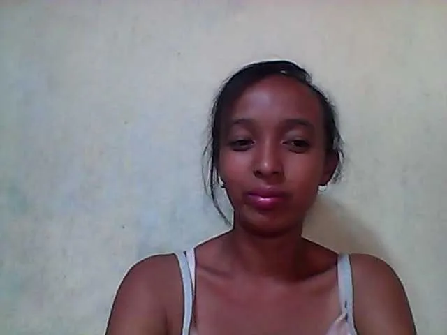 Live sex webcam photo for Juliahh #277894756