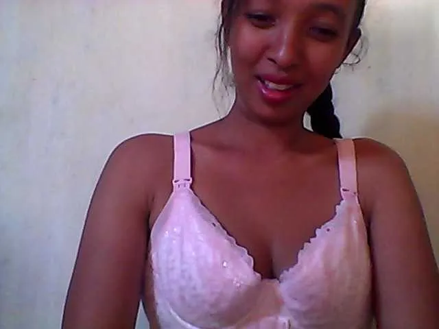 Live sex webcam photo for Juliahh #278069584