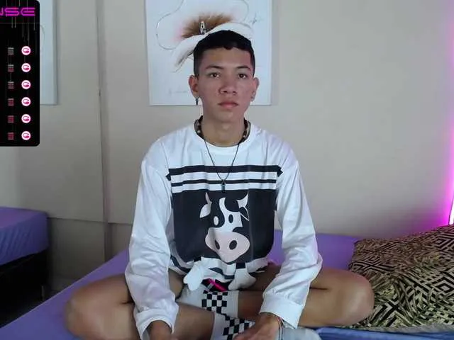 Live sex webcam photo for JulianRose- #273591023