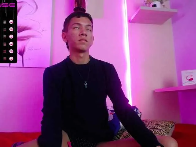 Live sex webcam photo for JulianRose- #273615852