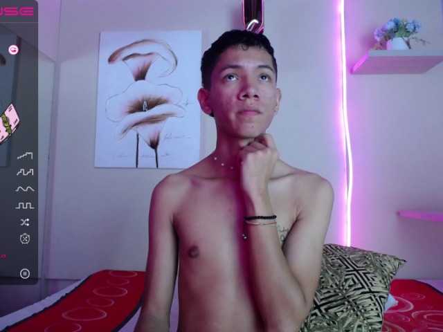 Live sex webcam photo for JulianRose- #274061460