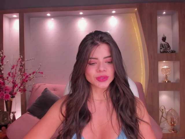 Live sex webcam photo for JulieBelle #287987889