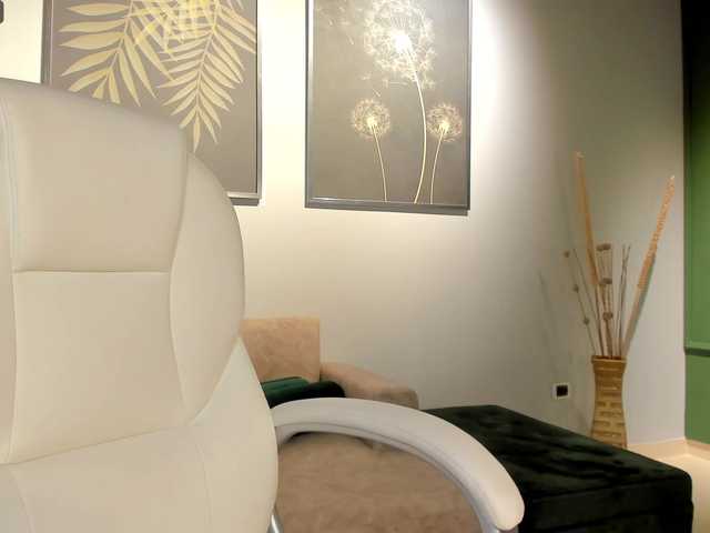 Live sex webcam photo for JulieBelle #287987967