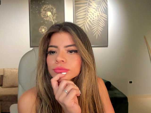 Live sex webcam photo for JulieBelle #287987996