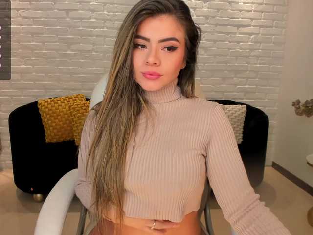 Live sex webcam photo for JulieBelle #287988018