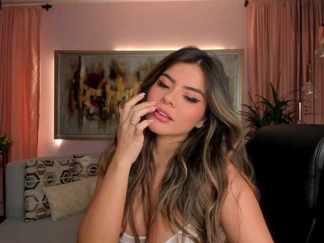 Live sex webcam photo for JulieBelle #287988023