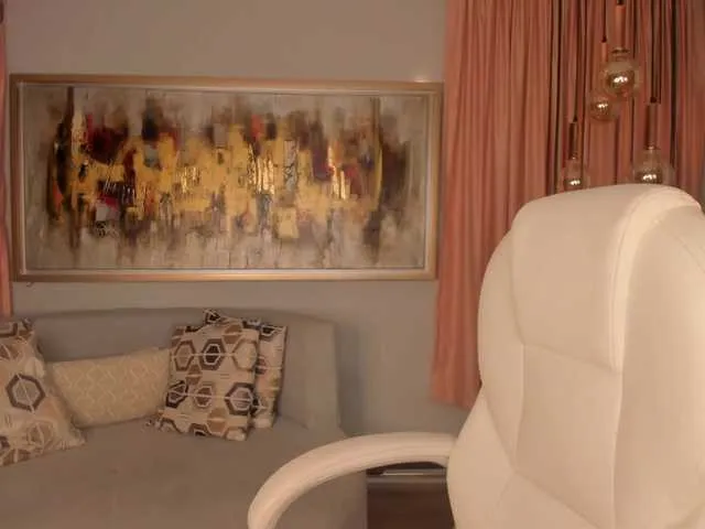 Live sex webcam photo for JulieBelle #287988131