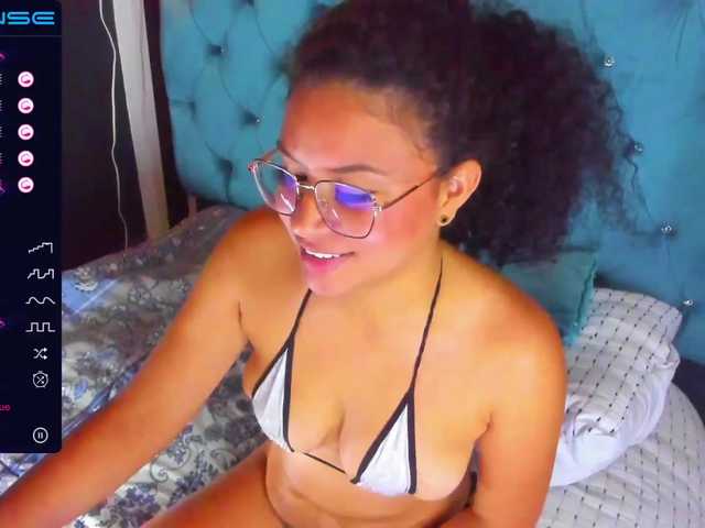 Live sex webcam photo for JuliePrescott #275654586