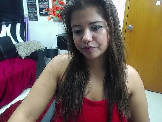 Live sex webcam photo for JulieTrump #271976721