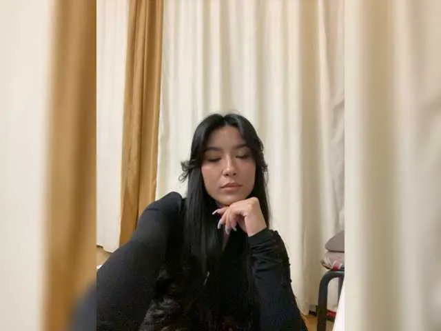 Live sex webcam photo for JulieTurner #278065017