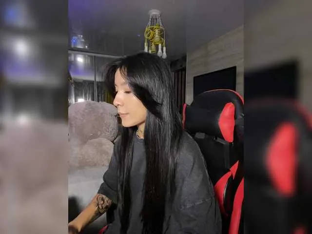 Live sex webcam photo for JulieTurner #288425284