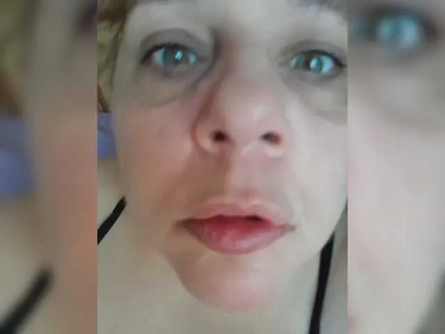 Live sex webcam photo for Juliet-A #292246605