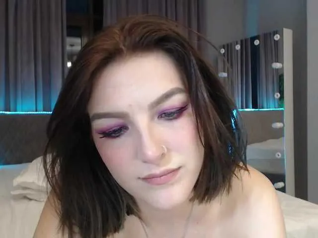 Live sex webcam photo for JulietaLean #274393674