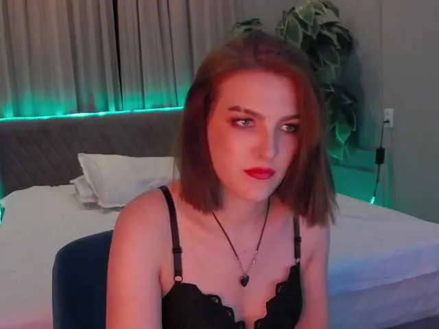 Live sex webcam photo for JulietaLean #275114065