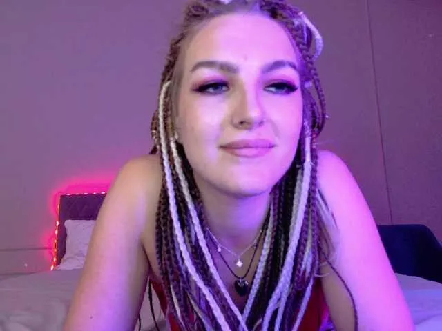 Live sex webcam photo for JulietaLean #275625528