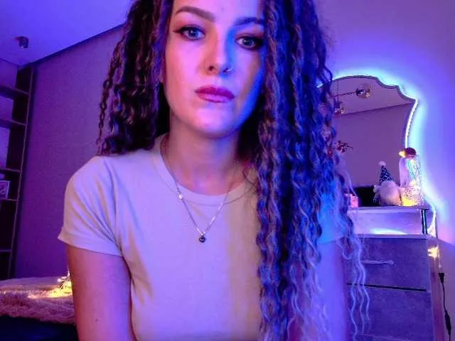 Live sex webcam photo for JulietaLean #276793429