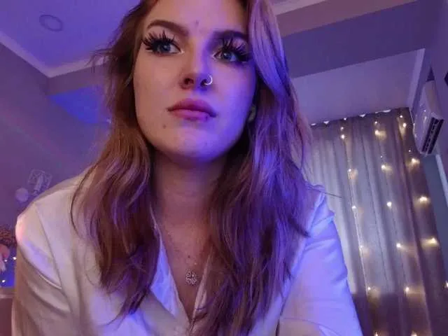 Live sex webcam photo for JulietaLean #285469674