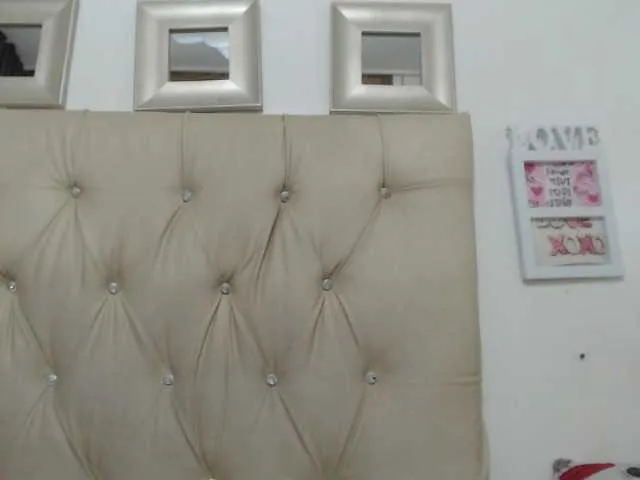 Live sex webcam photo for JulietaMilf #273420393