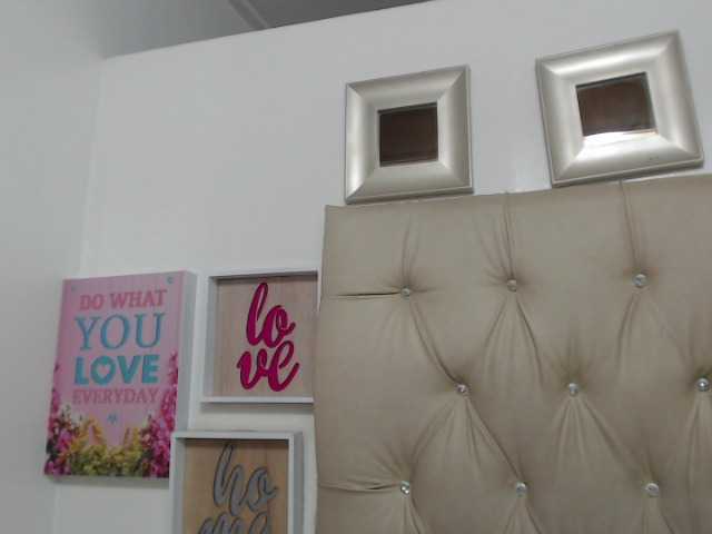 Live sex webcam photo for JulietaMilf #273440189