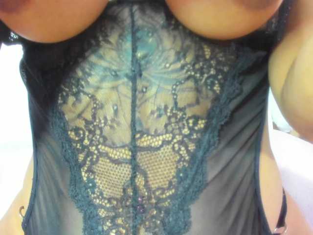 Live sex webcam photo for Julieth-Rossi #276475792