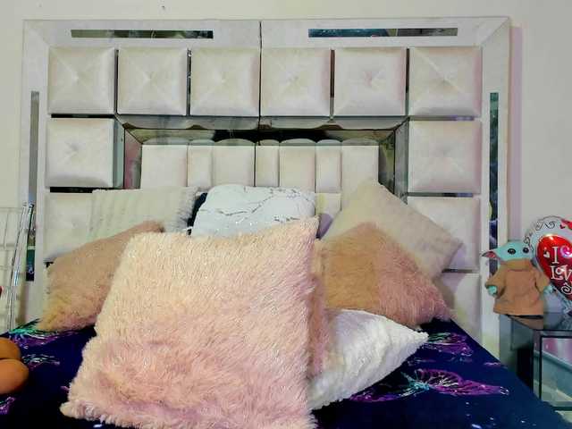 Live sex webcam photo for Julieth-Rossi #277452957