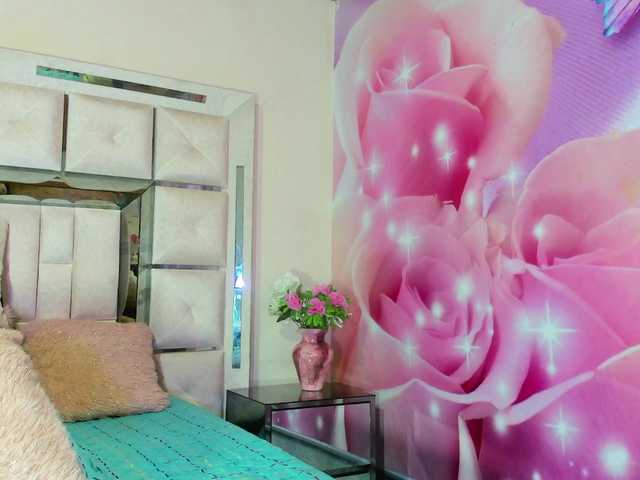 Live sex webcam photo for Julieth-Rossi #277917420