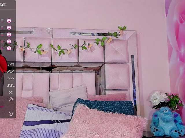 Live sex webcam photo for Julieth-Rossi #278278353