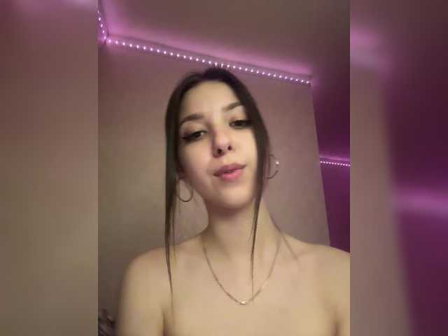 Live sex webcam photo for Julietta33 #278241592