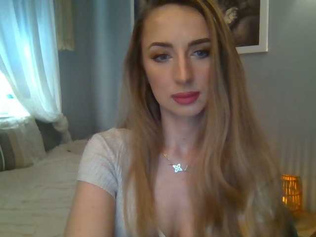 Live sex webcam photo for JulietteGlow #277645809